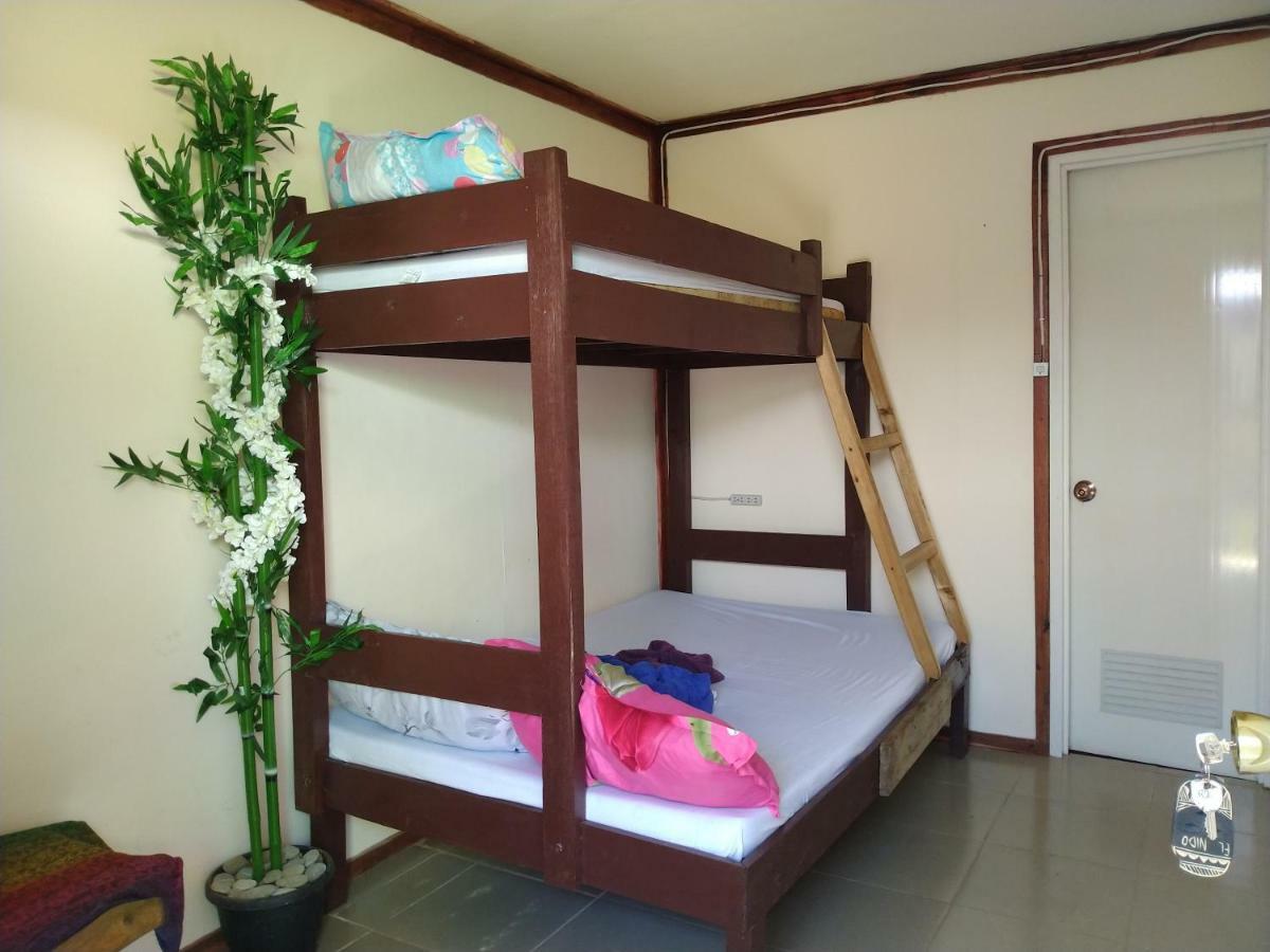 אל נידו Backpackers Inn Gardenview Inn מראה חיצוני תמונה