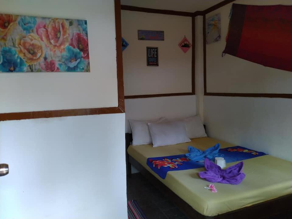 אל נידו Backpackers Inn Gardenview Inn מראה חיצוני תמונה
